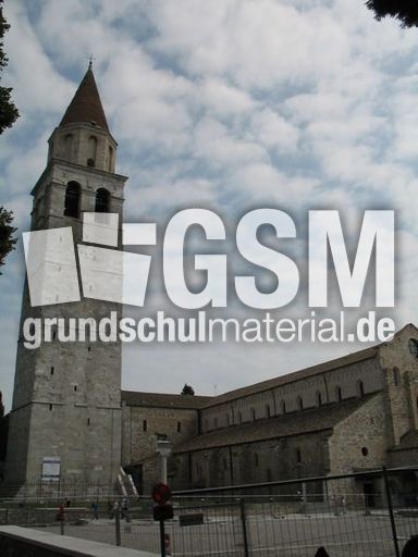 Italien Venetien Aquileia Basilica S. Maria 033.JPG